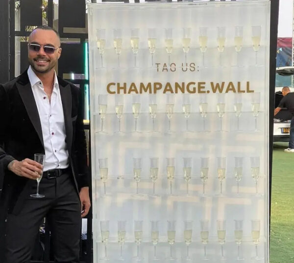 קיר שמפניה לחתונה